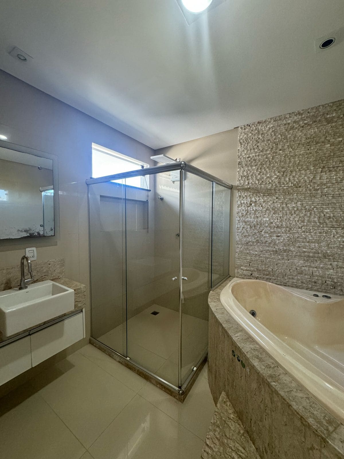 WhatsApp Image 2025-03-31 at 15.58.10