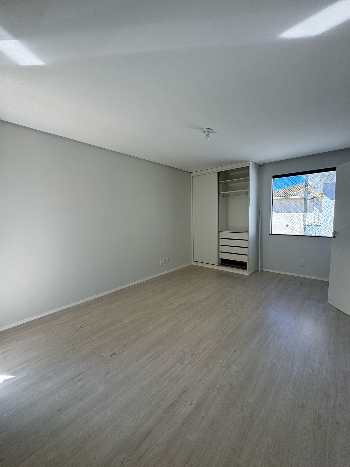 WhatsApp Image 2025-03-31 at 15.58.12 (2)